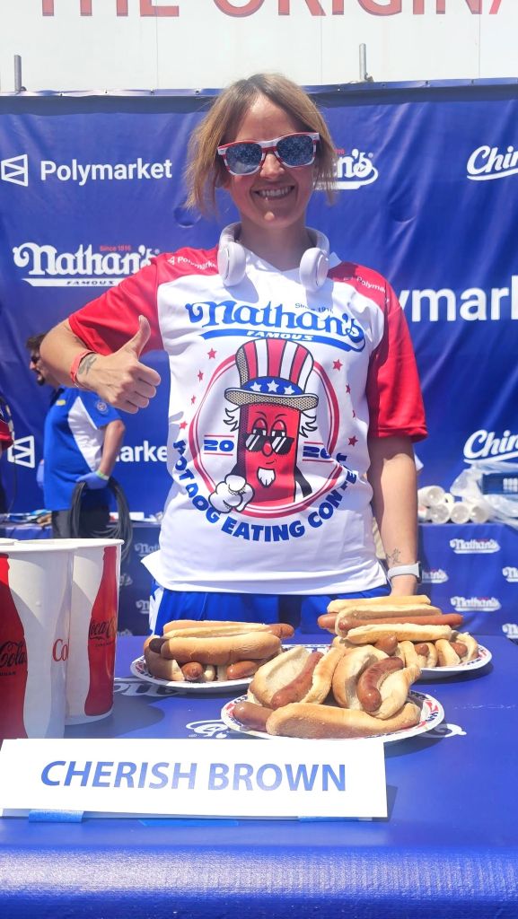 Ohio Woman Finishes 10th At Nathan’s Hot Dog Eating Contest